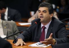 Comitiva do prefeito de Duque de Caxias é alvo de tiros washington reis agcamara Agência Câmara