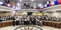 Obreiros são homenageados na Câmara de Vereadores de Duque de Caxias Obreiros recebem homenagem Art Vídeo Victor Hugo