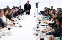 Se forçar a barra Marcos Correa PR