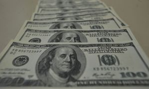 Dólar fecha acima de R 590 pela primeira vez na história Marcello Casal Jr. Agência Brasil
