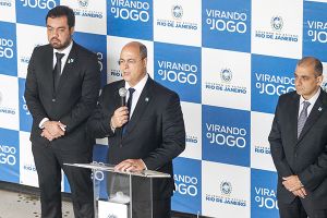 RJ terá oito hospitais de campanha e Witzel prorroga medidas restritivas por 15 dias2 Rogério Santana