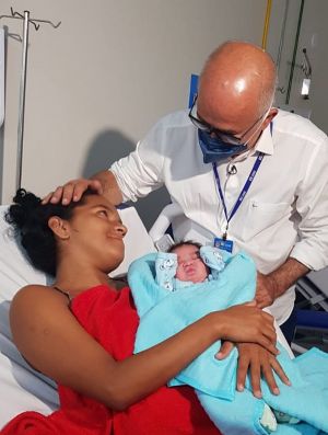 SECRETÁRIO DE SAÚDE REALIZA PARTO DE EMERGÊNCIA_Reprodução PMDC