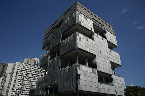 Petrobras analisa em abril indicação de Joaquim Luna à presidência