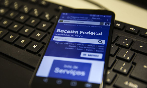 Foto: Banco de Imagens Receita adia o prazo de entrega da Declaração de Imposto de Renda