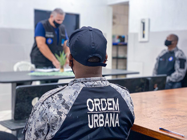 Foto: Banco de Imagens Novos agentes de postura passam por treinamento em Meriti