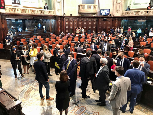 Foto: Banco de Imagens Alerj autoriza convocação de aprovados em concurso do estado feito em 2013