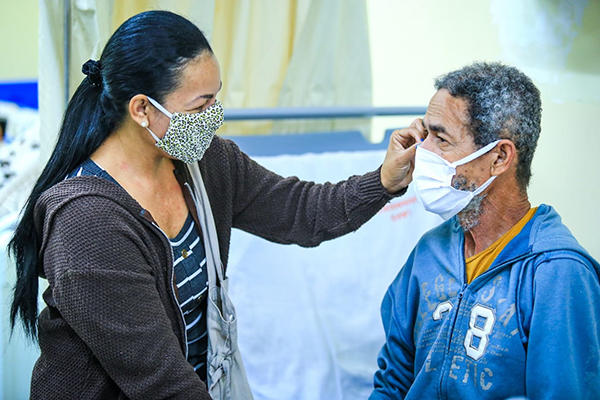 Foto: Banco de Imagens Após 20 dias desaparecido, pai reencontra filha no Hospital Municipal de Belford Roxo