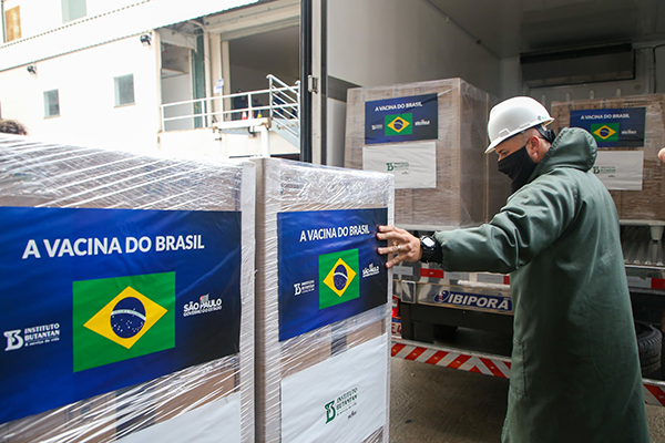 Foto: Banco de Imagens Butantan entrega 10 milhões de doses da vacina contra a covid-19