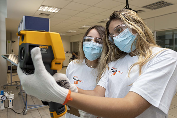 Foto: Banco de Imagens Firjan SENAI abre inscrições para 241 cursos de qualificação e aperfeiçoamento