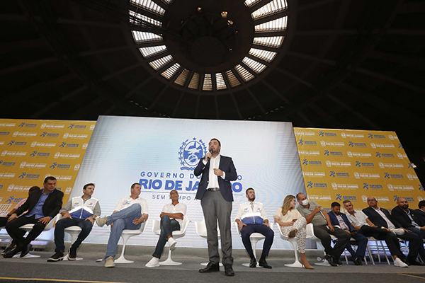 Governador lança o projeto Esporte Presente no Maracanãzinho