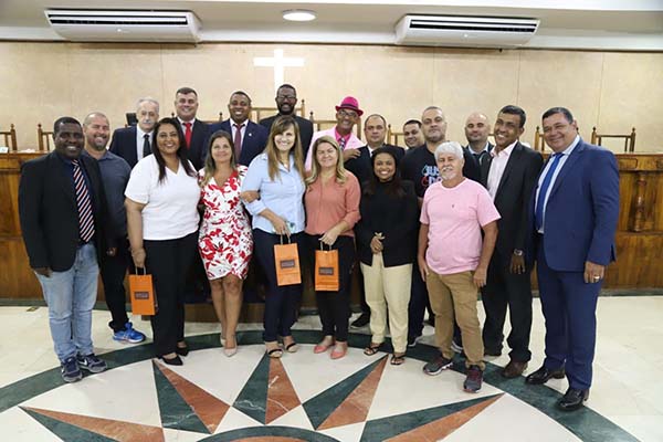 Vereadores de Duque de Caxias prestam homenagens às mulheres