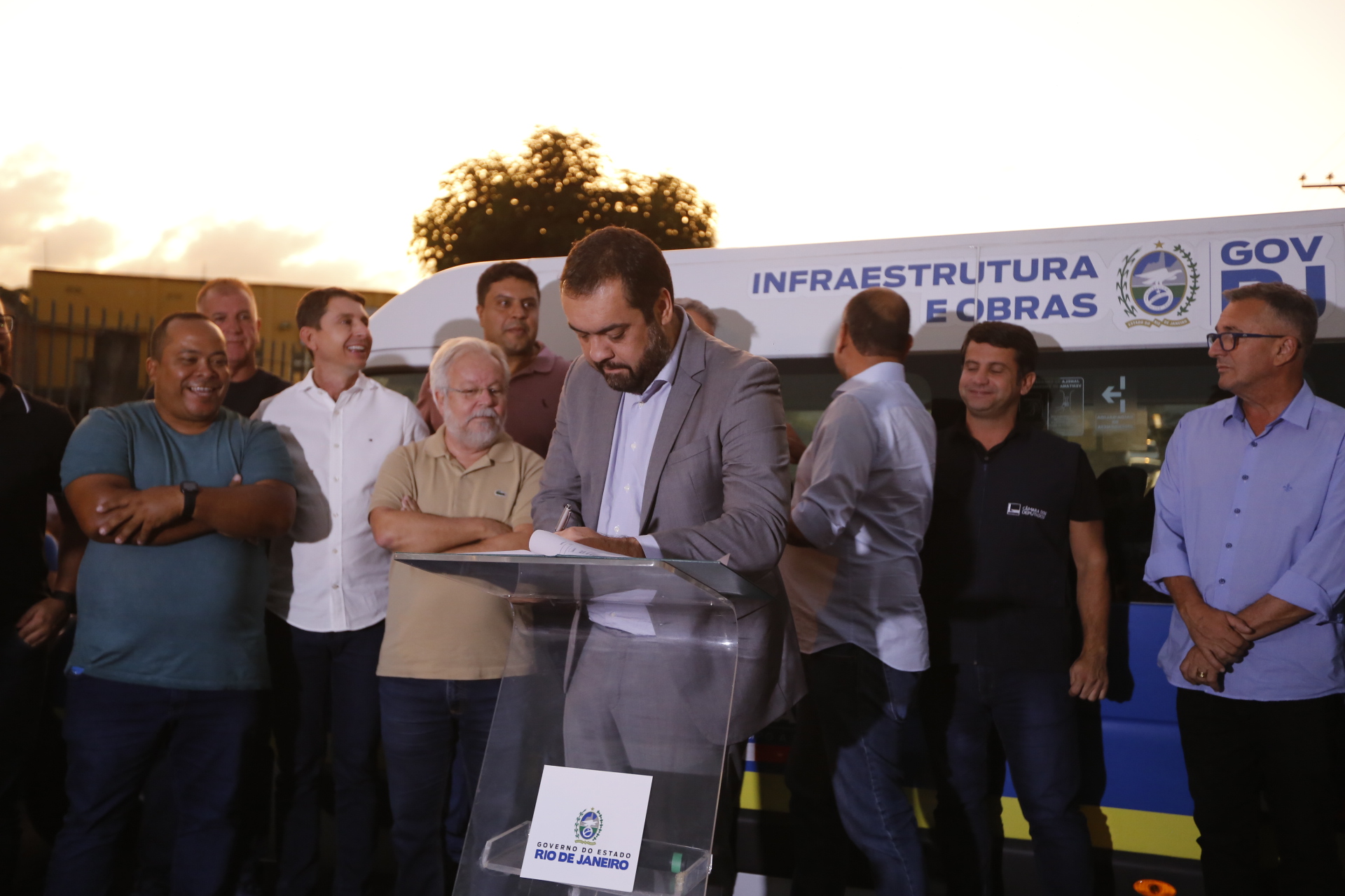 Cláudio Castro lança obras de infraestrutura em Nova Iguaçu