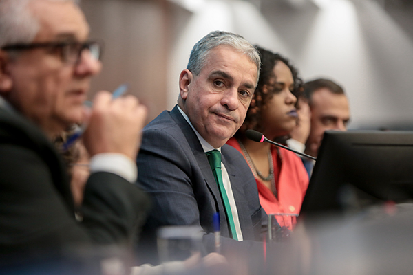 Projeto de Diretrizes Orçamentárias de 2023 é debatido em plenário