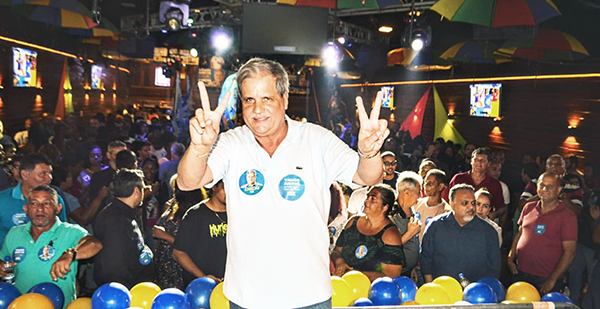 Foto: Banco de Imagens Dica reúne quase três mil pessoas no lançamento da pré-candidatura