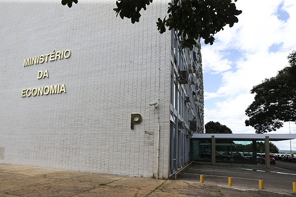 Foto: Banco de Imagens Governo reduz IPI de produtos fabricados no Brasil
