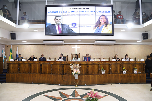 Vereadores Leide e Anderson Lopes concedem Moções, Títulos e Medalhas
