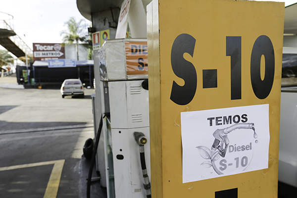 Foto: Banco de Imagens Petrobras anuncia redução de R$ 0,30 no diesel