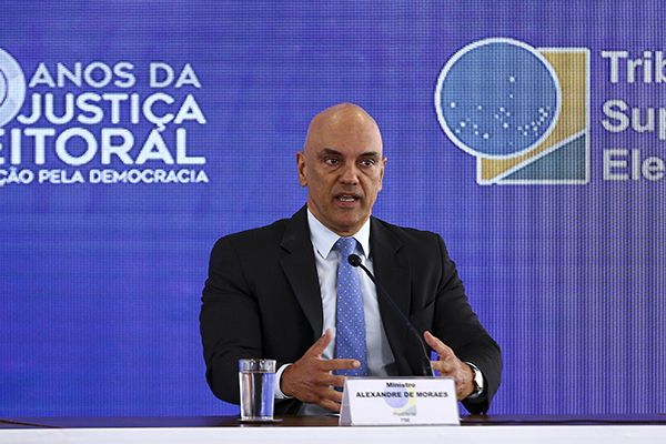 Foto: Banco de Imagens Moraes rejeita investigar falta de inserções na campanha de Bolsonaro