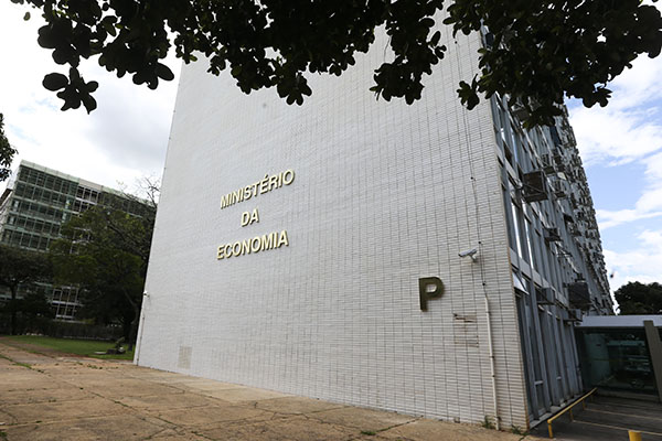 Foto: Banco de Imagens Bloqueios no Orçamento serão revistos no próximo mês, diz secretário