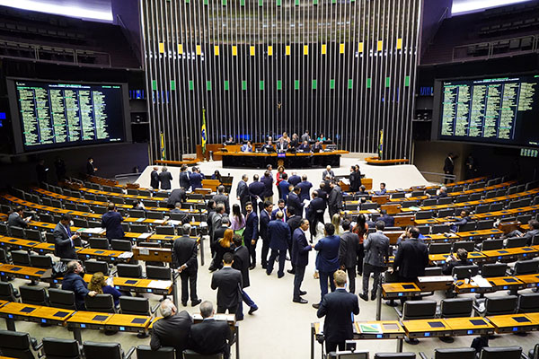 Congresso promulga PEC da Transição