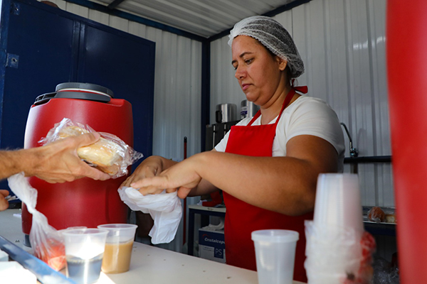 Foto: Banco de Imagens Café do Trabalhador alcança a marca de 1 milhão de refeições servidas a R$ 0,50