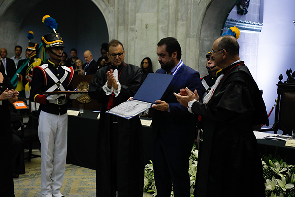 Cláudio Castro é um dos homenageados com medalha comemorativa pelos 90 anos da Justiça Eleitoral