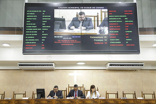 Foto: Banco de Imagens Vereadores repudiam as demissões de servidores da saúde pela empresa Gaia