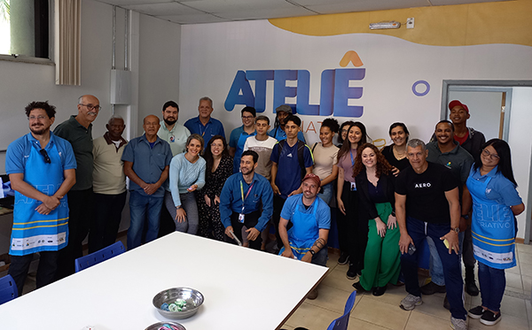 Foto: Banco de Imagens Ateliê Criativo capacita jovens de Duque de Caxias em oficina de design e economia criativa