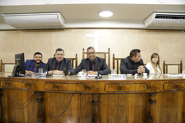 Câmara de Caxias aprova projetos de conscientização e de tratamento da fibromialgia