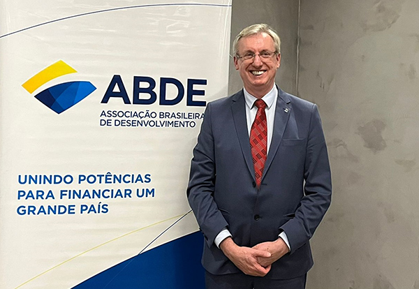 Foto: Banco de Imagens Ex-ministro Celso Pansera será empossado presidente da ABDE nesta quarta em Brasília