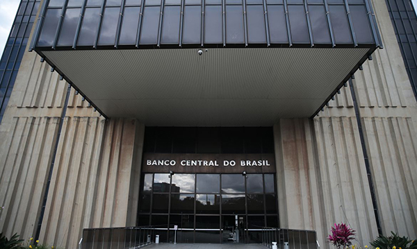 Foto: Banco de Imagens Copom reduz juros básicos da economia para 13,25% ao ano