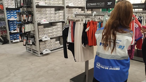 Procon-RJ fiscaliza cerca de 250 estabelecimentos em operação especial de Dia dos Pais