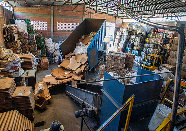 Estado do Rio enterra mais de R$ 2 bilhões em resíduos que poderiam ser reciclados, aponta Firjan