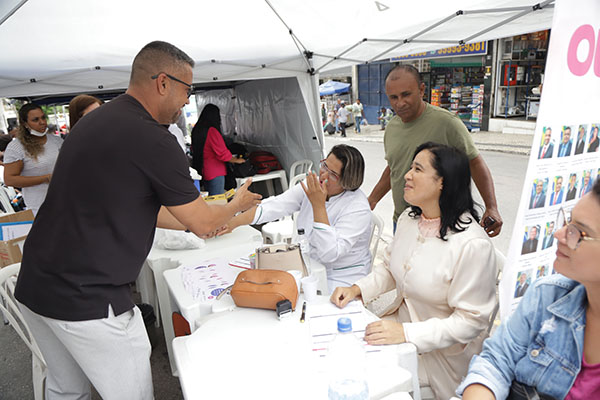Foto: Banco de Imagens Outubro Rosa: Câmara de Caxias promove ação social com serviços gratuitos à população
