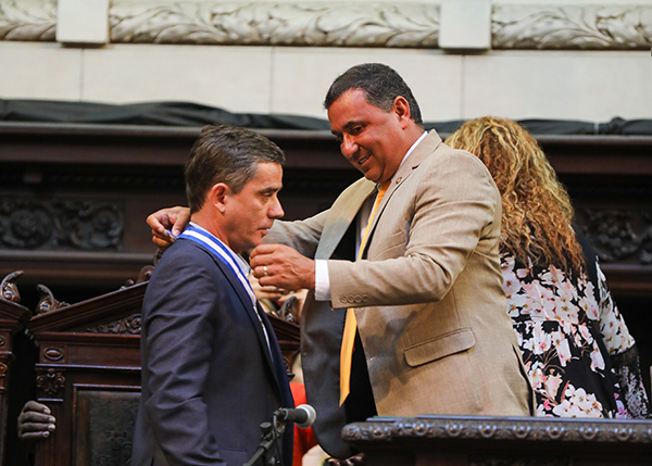 Foto: Banco de Imagens Prefeito Fabiano Horta recebe medalha Tiradentes, maior honraria da Alerj