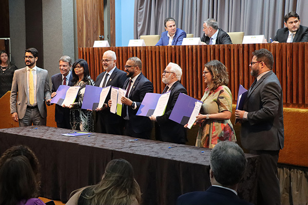 Foto: Banco de Imagens Rede pública de rádio e TV terá 72 novas emissoras