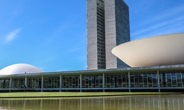 Foto: Banco de Imagens Congresso aprova R$ 15 bi para compensar perda de estados e municípios
