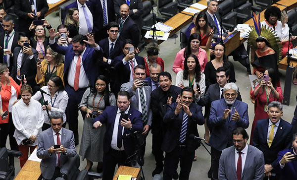Foto: Banco de Imagens Congresso derruba veto de Lula e mantém marco temporal indígena
