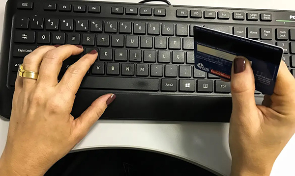 Foto: Banco de Imagens Juros do rotativo passam a ser limitados a 100% da dívida