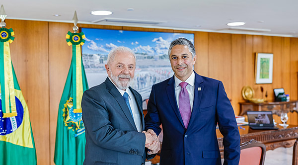 Foto: Banco de Imagens Em encontro com Lula, executivos da GM anunciam plano de investimentos no Brasil