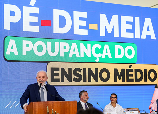 Foto: Banco de Imagens Ensino médio: Pé-de-Meia dará R$ 2 mil por ano a alunos de baixa renda