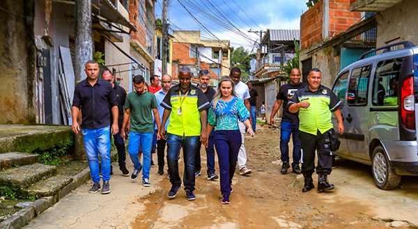 Secretários e primeira-dama vistoriam áreas mais afetadas pelas chuvas em Belford Roxo