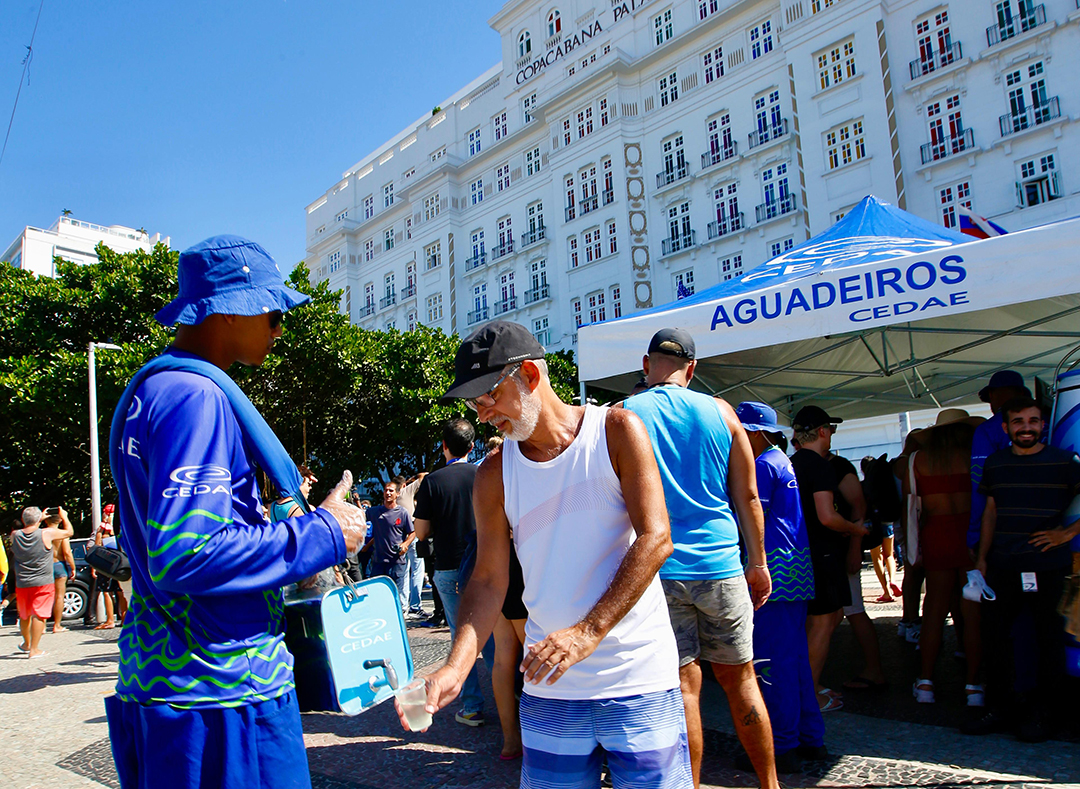 Cedae distribuirá 50 mil litros de água potável para fãs da cantora Madonna