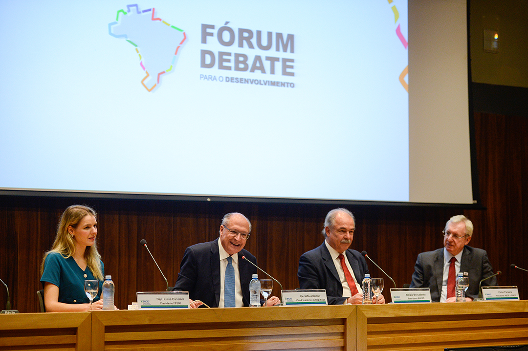 Foto: Banco de Imagens Não pode ter muito penduricalho, diz Alckmin sobre reforma tributária