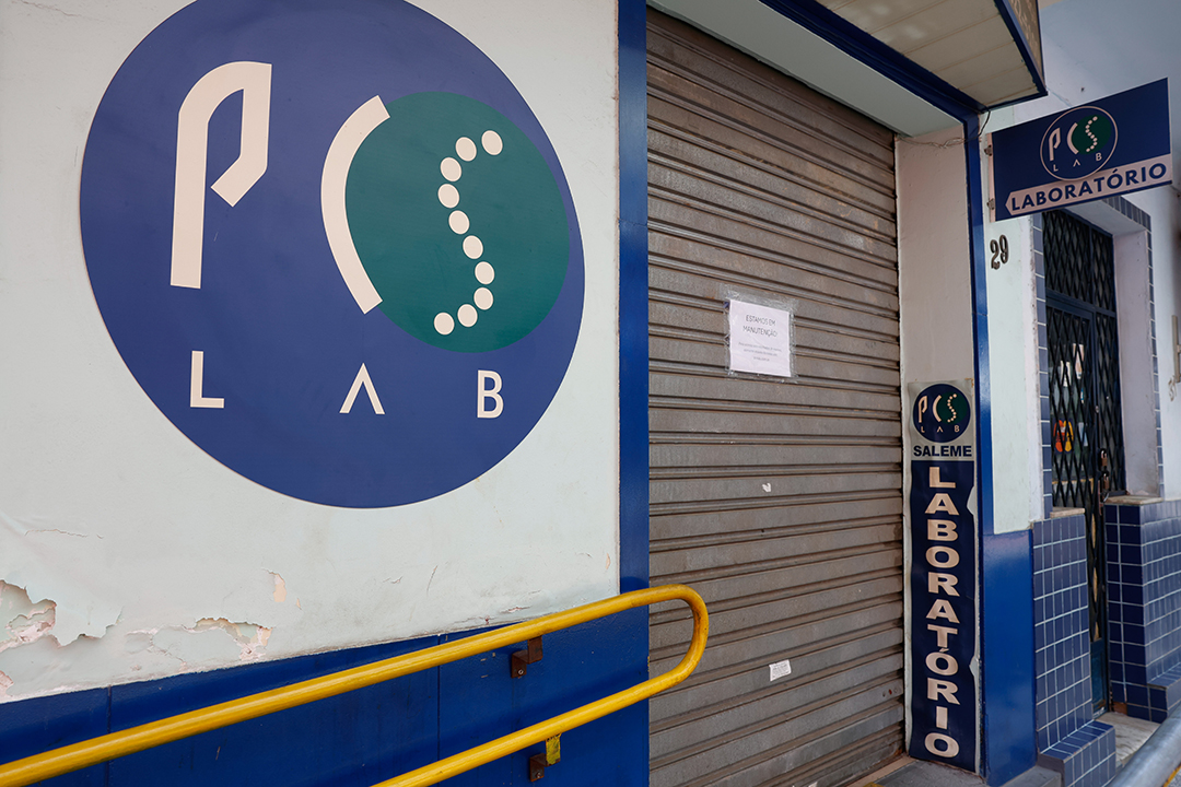 Laboratório alega falha humana em resultados errados de testes de HIV