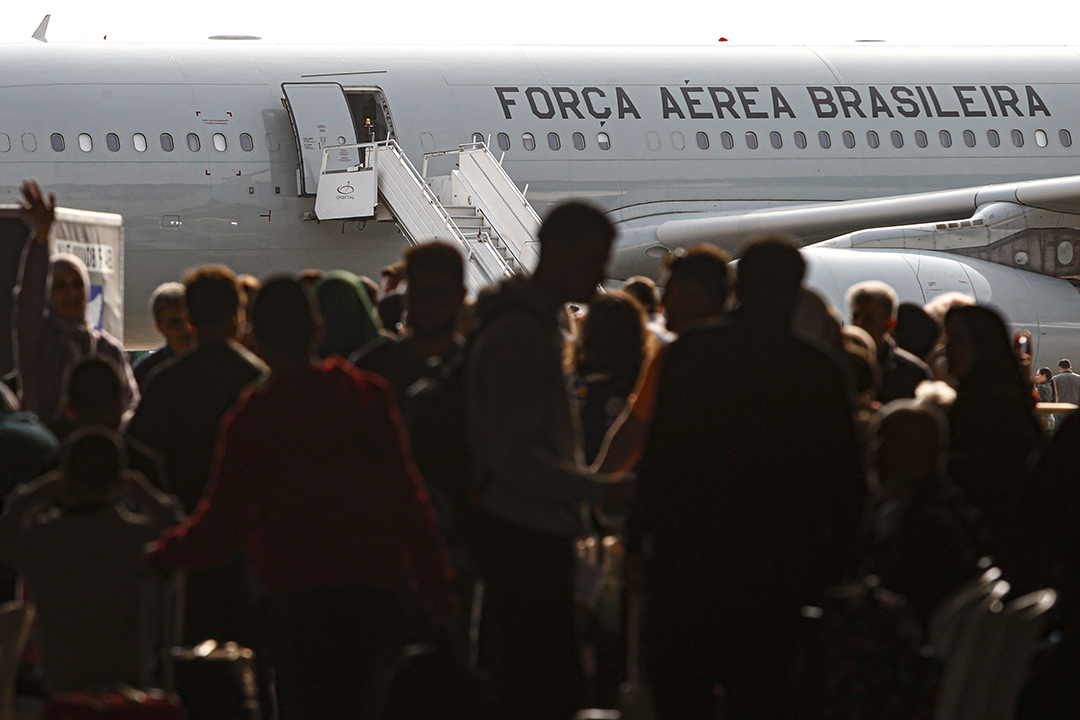 Quinto voo da FAB com 220 repatriados do Líbano chega a SP
