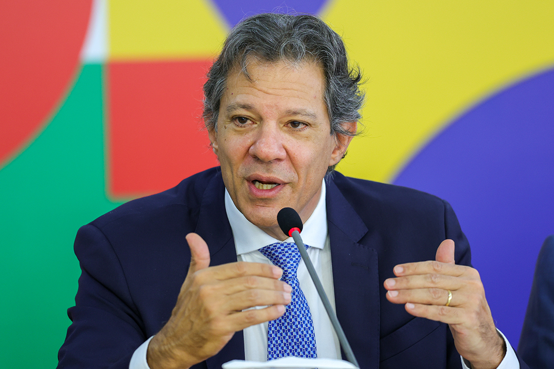 Foto: Fábio Rodrigues Pozzebom/Agência Brasil Bancos poderão usar eSocial para oferecer consignado a empregados CLT