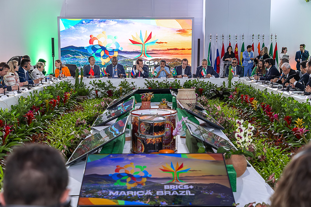 Foto: Bernardo Gomes/Maricá Maricá assina acordos em Assembleia de Cidades do Brics+