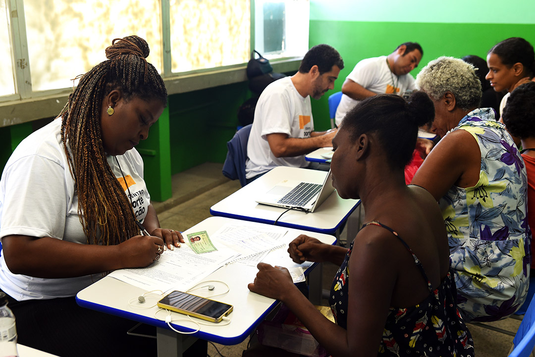 Foto: Hélio Melo/Firjan Ação social da Firjan SESI oferta serviços gratuitos à população de Saracuruna, em Duque de Caxias