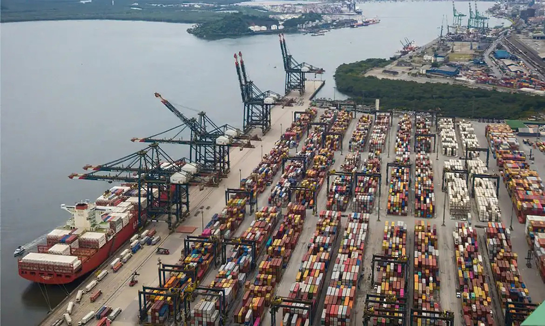 Foto: Divulgação/Porto de Santos/Agência Brasil Contas externas têm saldo negativo de US$ 5,1 bilhões em junho